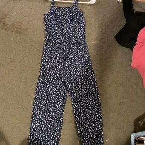 Bought it from Walmart and is blue and white.